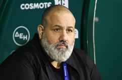 «Πυρά» του Καραπαπά για τη διαιτησία: «Κανονικό γκολ και το σταματάνε!» (pics)