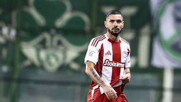 Η διαμαρτυρία του Καμπελά στην επαφή του Καλάμπρια με τη μπάλα (vid)