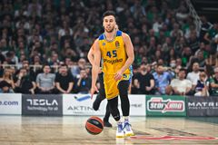 Εκτός για 3 εβδομάδες ο Μπλάτ της Μακάμπι - Αγώνα δρόμου για να προλάβει τα παιχνίδια με Ολυμπιακό και Παναθηναικό