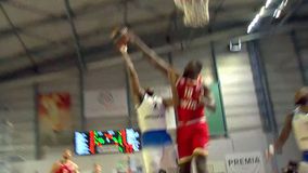 Ο Φαλ σταματά εντυπωσιακά ψηλά τον Ουότσον