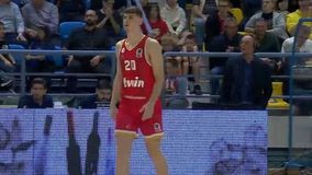 Μπήκε στο παρκέ και ο 18χρονος Σπάρταλης