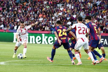 Στο 20 δευτερόλεπτα ο Ποντένσε απείλησε για τον Ολυμπιακό