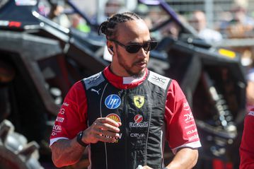 Ο Χάμιλτον «έσπασε» ένα ανεπιθύμητο ρεκόρ στη Ferrari