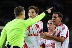 «Εγκλημα» Σνάιντερ και σκληρή τιμωρία από την Μπαρτσελόνα για τον Ολυμπιακό