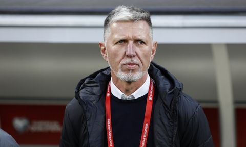 Η Τσεχία προκρίθηκε στο Euro, αλλά ο προπονητής παραιτήθηκε λόγω του σκανδάλου με τα νυχτοπερπατήματα του Μπράμπετς (vid)