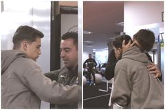 Οι συγκινητικές εικόνες από την επίσκεψη του Γκάβι με πατερίτσες στο προπονητικό της Μπαρτσελόνα (vid)