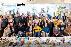 bwin και Στέγη «Φωτεινή»: Όσο μπορείς να μ’ αγαπάς...