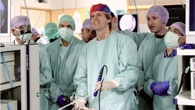 Αυτός είναι ο κορυφαίος γιατρός που εμπιστεύτηκε o Λεσόρ - Έχει χειρουργήσει και τον Ρονάλντο