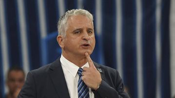 «Suicides» ή… αυτοκτονία; Η φράση που παρερμηνεύτηκε στον αγώνα Εφές – Μπαρτσελόνα