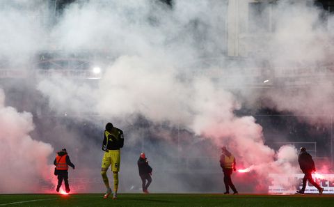 Η νέα διακοπή στους «Ζωσιμάδες» οδήγησε τους διαιτητές στα αποδυτήρια