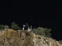 Κερκίδα στο νταμάρι της Καισαριανής έκαναν οι οπαδοί του ΠΑΟΚ (vid)