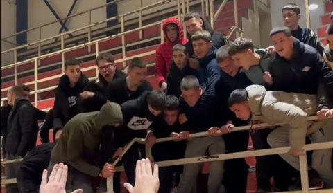 Σοκαριστικά επεισόδια σε αγώνα παίδων στο Μαυροβούνιο (vid)