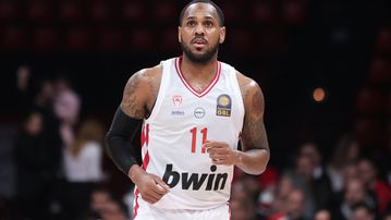 Ντεμπούτο και τρίποντο για Μόντε Μόρις (vid)