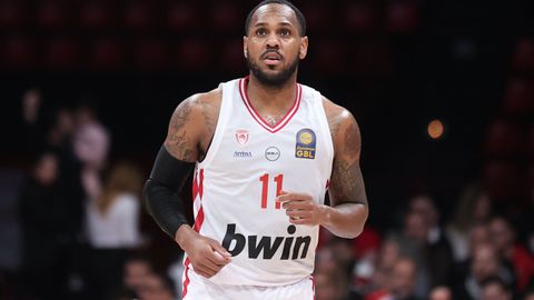 Ντεμπούτο και τρίποντο για Μόντε Μόρις (vid)