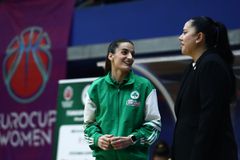 Συγκίνηση στην επιστροφή της Σταμολάμπρου μετά από 319 μέρες