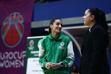 Συγκίνηση στην επιστροφή της Σταμολάμπρου μετά από 319 μέρες