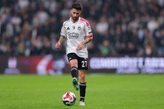 Προπονητής Μπεσίκτας για Ράφα Σίλβα: «Είναι ένα μηδενικό»