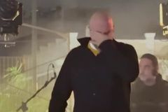 Ανατριχίλα: Ο Stavento ξέσπασε σε κλάματα για τον ΑΕΚτσή πατέρα του (vid)