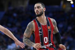 Επέστρεψε από το -16 και νίκησε τη Μάλαγα η Μπασκόνια με έναν τρομερό Χάουαρντ