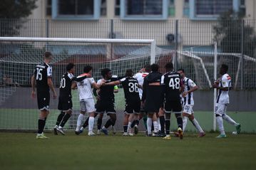 Χαμός στο ΠΑΟΚ Β΄ - Ηρακλής μετά το buzzer beater του Ντέλετιτς, παίκτες πιάστηκαν στα χέρια (gallery/vid)