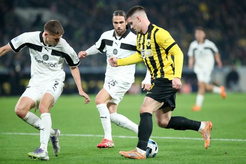 Έντονα παράπονα από τον Μιχάλη Μπούση για τη διαιτησία στο ΑΕΚ - ΟΦΗ