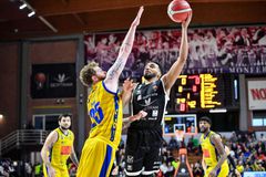 Κλείνει μεταγραφή-έκπληξη η Φενέρμπαχτσε