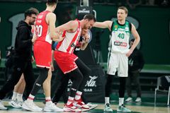 Σοκ... διαρκείας στον Ολυμπιακό: Κάταγμα στο αριστερό πόδι ο Μιλουτίνοφ