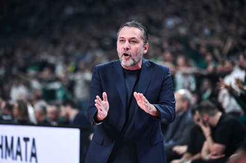 «Η ομάδα είναι θυμωμένη»: Σερέλης για άμυνα, χαμένα σουτ και διαιτητικές αποφάσεις