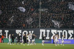 Αποθέωση για Λουτσέσκου στην Τούμπα πριν τη λήξη του ΠΑΟΚ - Μπέτις