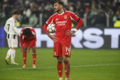 Απαρηγόρητος ο Παυλίδης μετά το χαμένο πέναλτι (Vid)