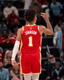 Πήραν το «θρίλερ» οι Χοκς κόντρα στους Γκρίζλις, με «καυτό» Τζόνσον