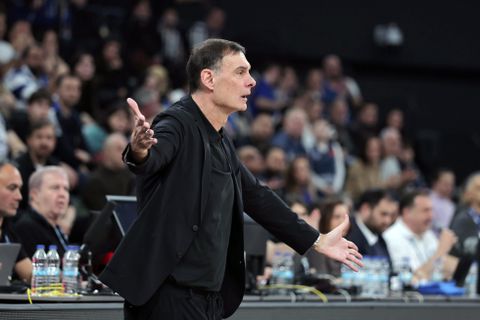 Μπαρτζώκας: «Σημαντική η νίκη, αλλά παίξαμε πολύ άσχημα στο δεύτερο ημίχρονο»