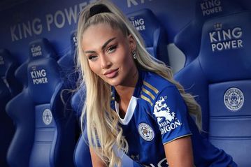 Aλίσα Λέμαν: Η πιο όμορφη ποδοσφαιρίστρια στον κόσμο υπέγραψε στη Λέστερ