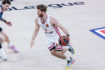 Ο Μπαρτζώκας ξέρει τι λέει για το «γρανάζι» Ουόκαπ και ο Ολυμπιακός συνεχίζει το σερί του