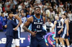 Θανάσης Αντετοκούνμπο: «Αν φύγω από τους Μπακς θέλω να παραμείνω στο NBA»