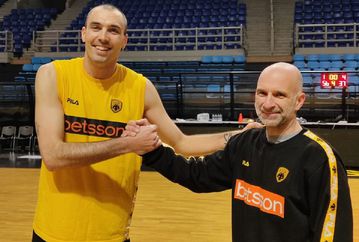 Οριόλα: «Ιστορική ομάδα η ΑΕΚ, είμαι ενθουσιασμένος που βρίσκομαι στην Ελλάδα»