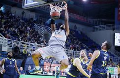 Απέφυγε τα χειρότερα ο Μίτσελ της ΑΕΚ