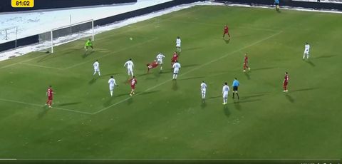 Ασύλληπτο γκολ σε χιονισμένο γήπεδο στη Βουλγαρία που θέτει... υποψηφιότητα για το βραβείο Puskas