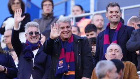 Ο Λαπόρτα σε ρόλο... καθαριστή στο «Καμπ Νου»