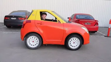 Το μικρότερο αυτοκίνητο στο κόσμο είναι ένα Suzuki