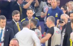 Ο Αλιμπίγεβιτς «κυνήγησε» διαιτητή στον τελικό του Κυπέλλου Τουρκίας - «Δεν χρειάζεται να είμαι προπονητής» (vid)