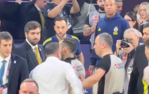 Ο Αλιμπίγεβιτς «κυνήγησε» διαιτητή στον τελικό του Κυπέλλου Τουρκίας - «Δεν χρειάζεται να είμαι προπονητής» (vid)