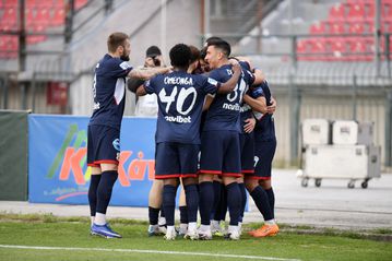 Τα «λιοντάρια» βρυχώνται και παίρνουν ανάσα ζωής