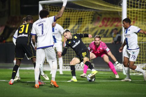 Μία από τα ίδια ο Άρης, πέταξε βαθμούς και με την Κηφισιά