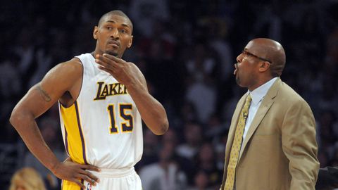 Από τα εκατομμύρια… στην έκπτωση 20% - Όταν ένας σταρ του NBA έπιασε δουλειά σε κατάστημα ηλεκτρονικών