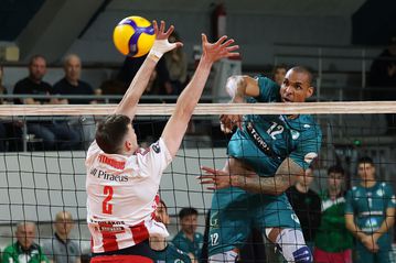 Μεγάλη νίκη του Μίλωνα επί του Ολυμπιακού με πρωταγωνιστή τον Πολούγιαν