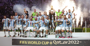 Στο πάρτι της Αργεντινής ο δημιουργός του «Muchachos» - «Κέρδισε τη θέση του», είπε ο Σκαλόνι