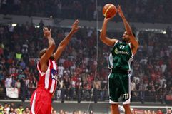 Ο Νίκολας ήρθε στην Αθήνα και καλεί τους φίλους του Παναθηναϊκού να γεμίσουν το ΟΑΚΑ (vid)