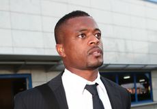 Η σοκαριστική ομολογία του Εβρά μέσω του βιβλίου του: «Με βίασε, έβαλε το χέρι του μέσα από το παντελόνι μου»