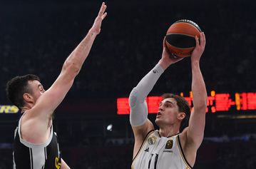 Ο Χεζόνια σιγοτραγουδούσε στην Stark Arena «Παρτίζαν σ΄ αγαπώ»